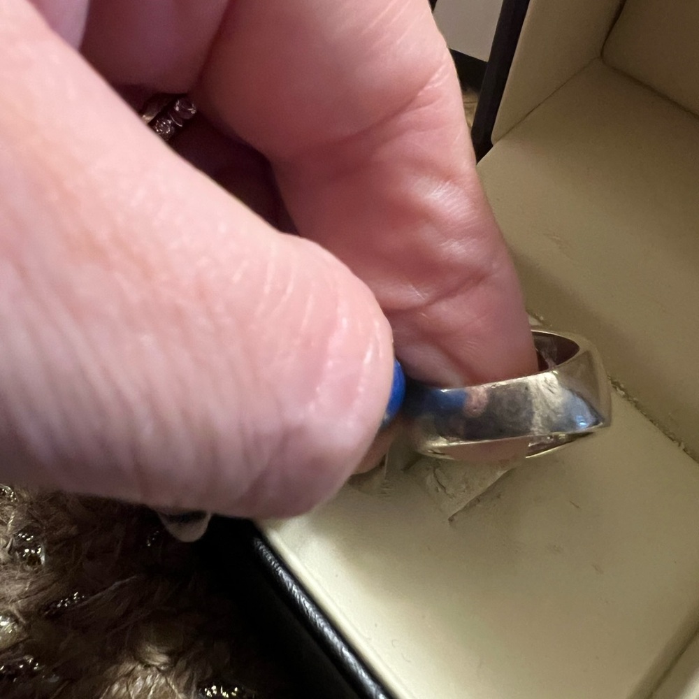 Elegant 925 Silver and Peachy Gemstone Ring - Picture 4 of 5